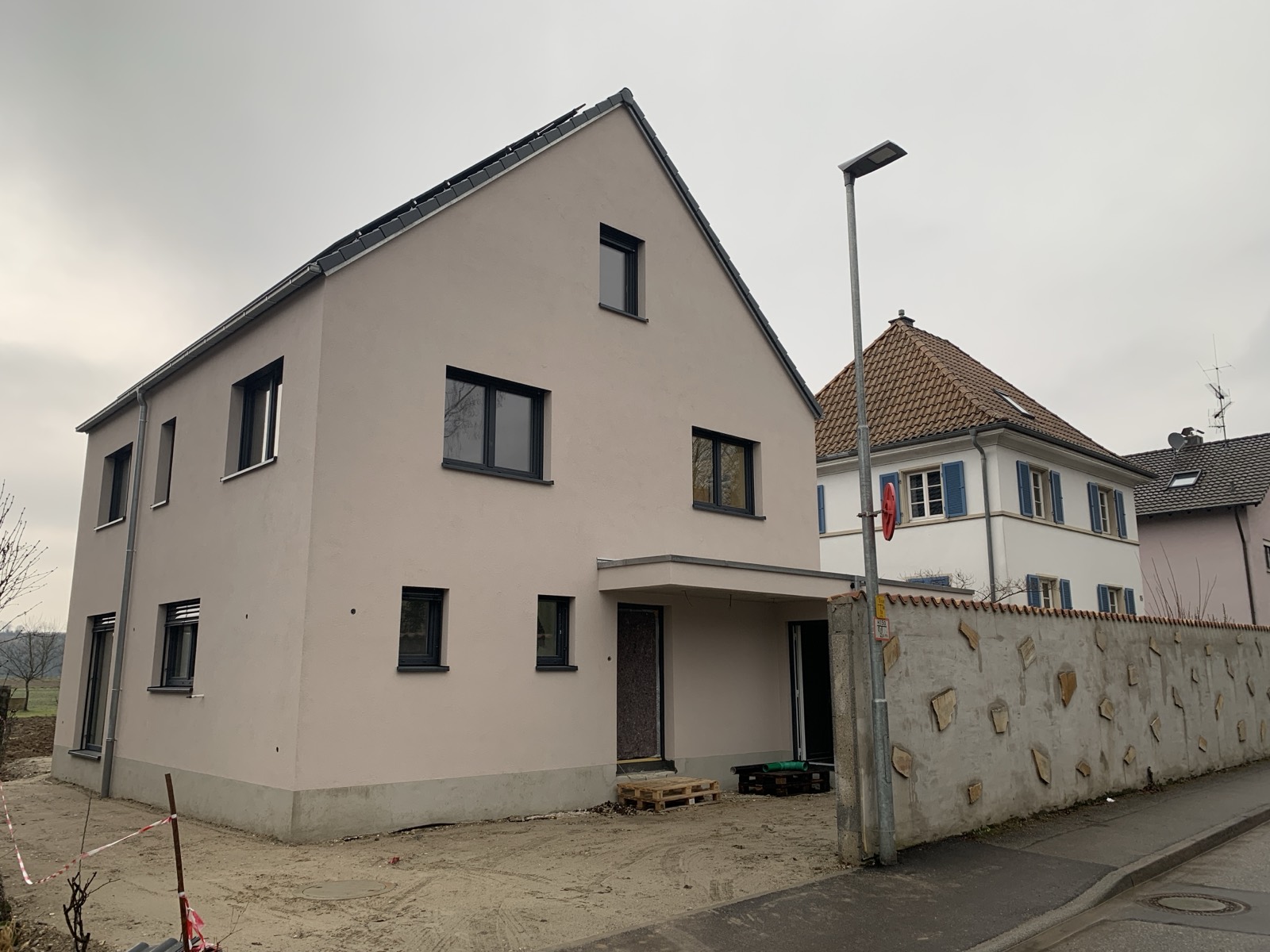 Dichtschlämme- und Sockelbereich.
